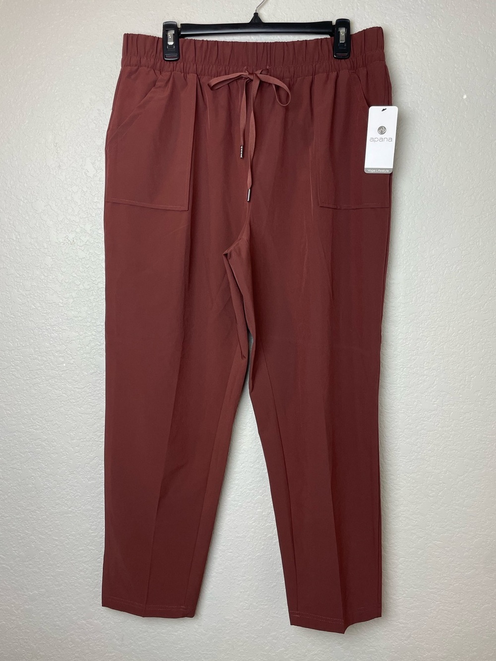 BNWT! Apana Women’s Drawstring Tapered Pants in Rust Red Size XL